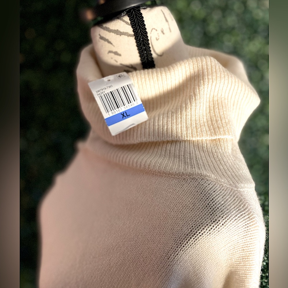 PAIGE Raundi Sweater with Cutout Shoulder - Picture 7 of 7